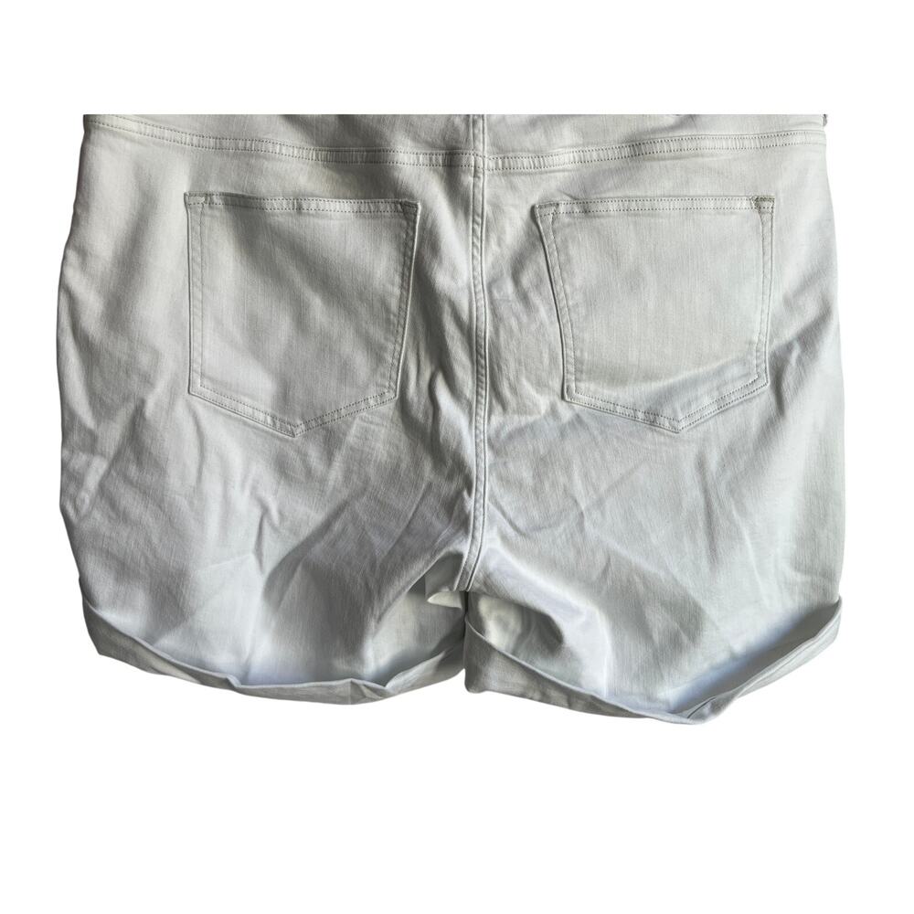 LANDS' END WOMENS PLUS 20W DENIM MID RISE ROLL CUFF STRETCH JEAN SHORT WHITE NEW - Picture 9 of 13